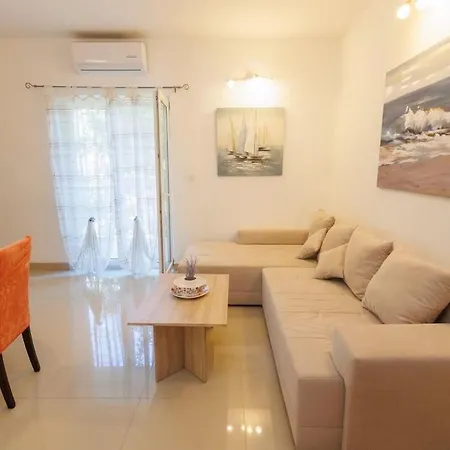 2 Bedrooms Relax-split アパート *